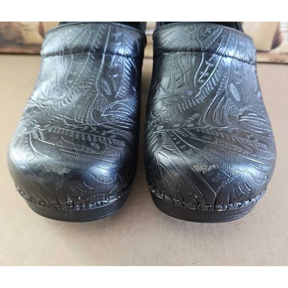 Dansko Clogs Women 41/10 5 Shoes Black Patent Leather Floral Professional Nurse